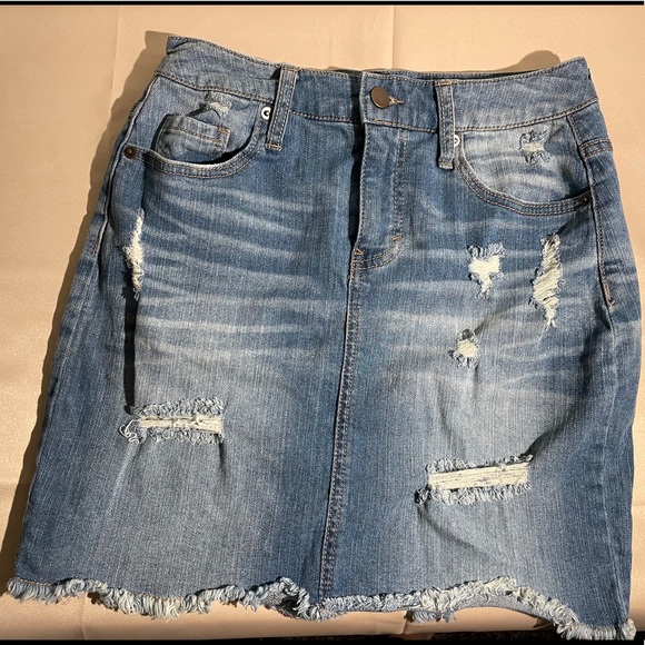 mid thigh denim skirt